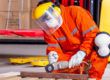 Imagen de trabajador con radial